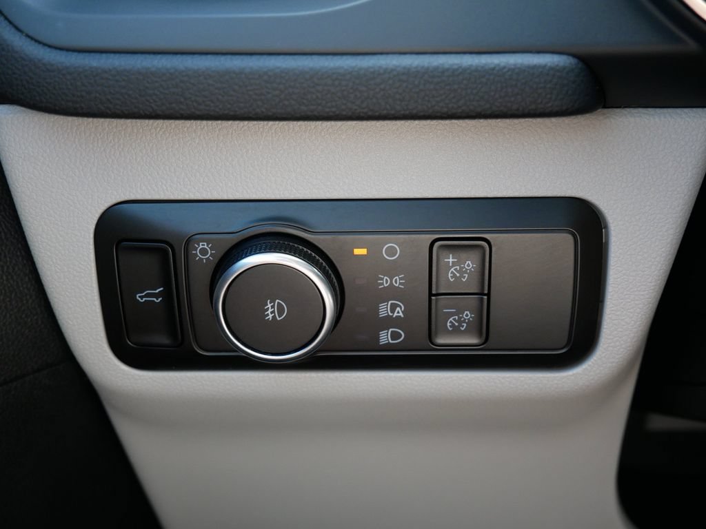 Certified 2023 Ford Escape Platinum AWD/4WD image 16