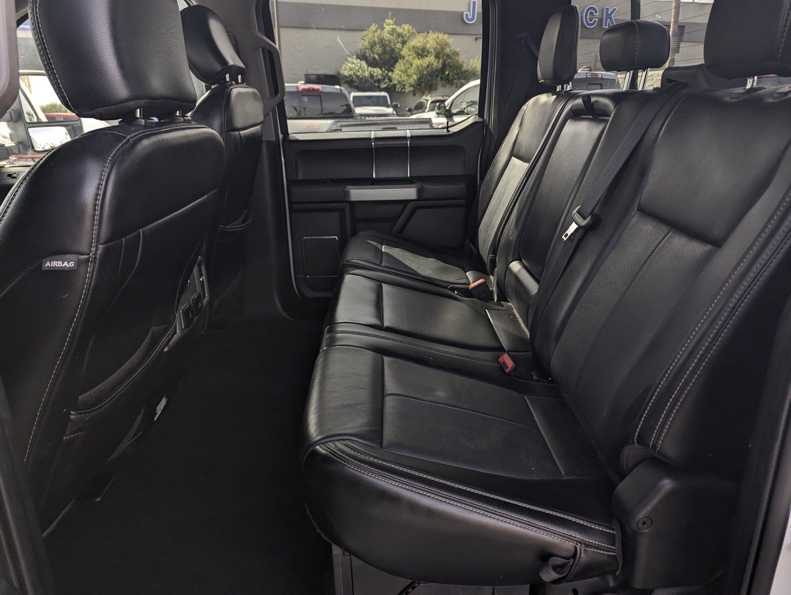 Certified 2020 Ford F350 Lariat w/ Lariat Ultimate Package AWD/4WD image 8