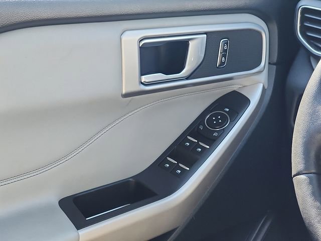 Certified 2023 Ford Explorer XLT w/ Equipment Group 202A image 11