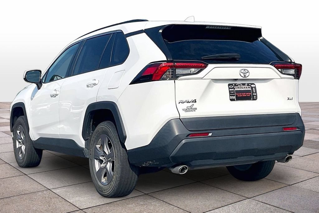 Used 2024 Toyota RAV4 XLE FWD image 2