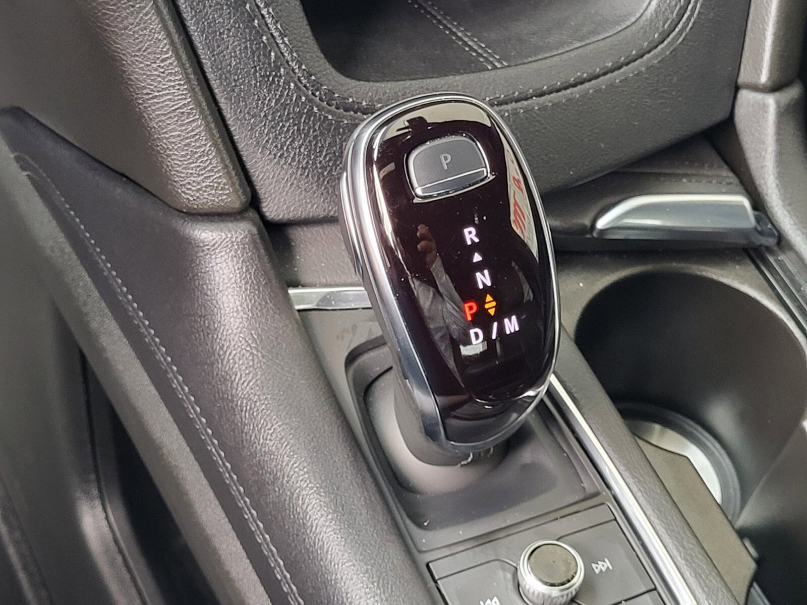 Used 2025 Cadillac XT5 Premium Luxury w/ Technology Package FWD image 24