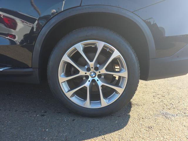 Used 2023 BMW X5 xDrive40i w/ Premium Package AWD/4WD image 13