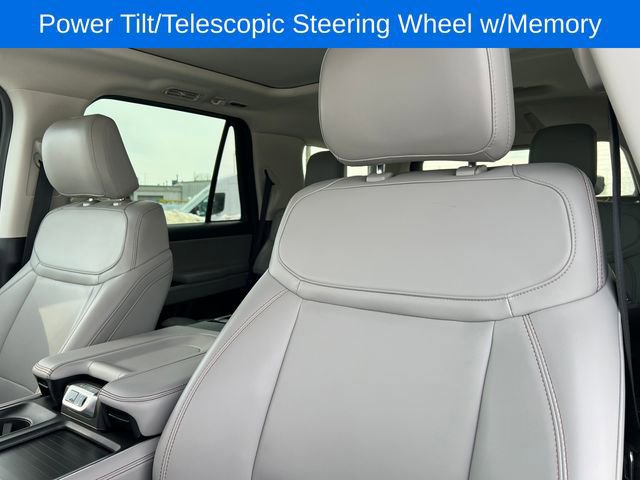 Certified 2025 Ford Expedition Active image 25