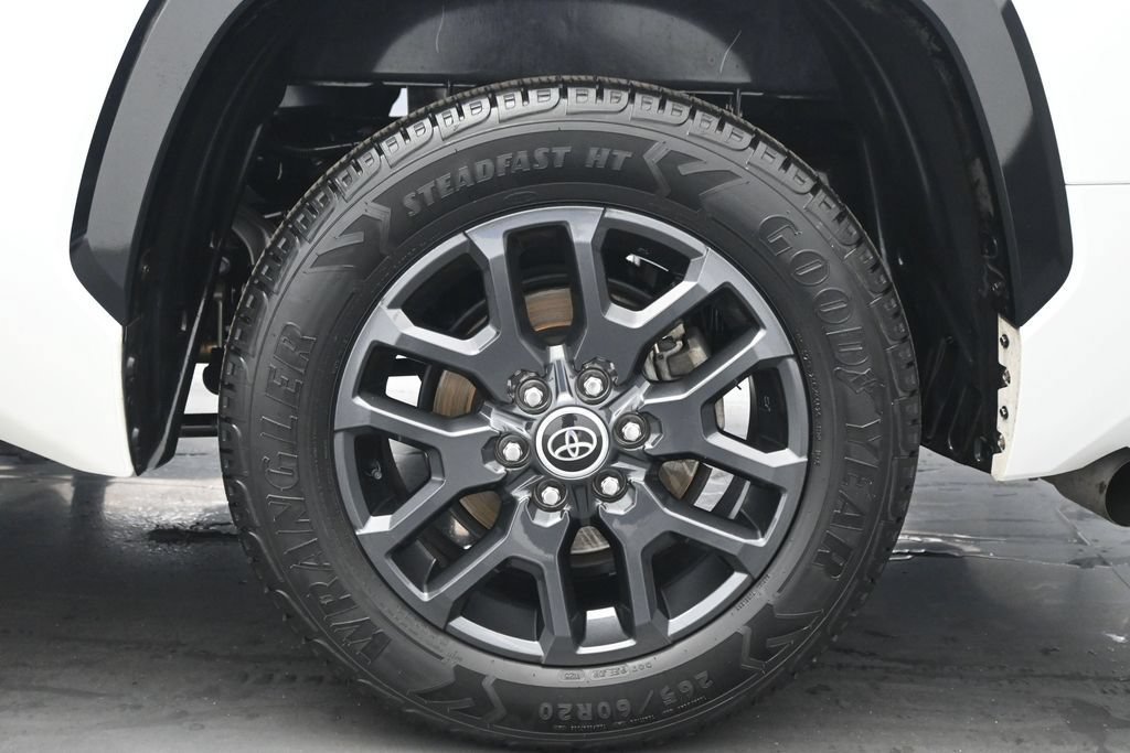 Used 2022 Toyota Tundra Platinum w/ Advanced Package RWD image 24