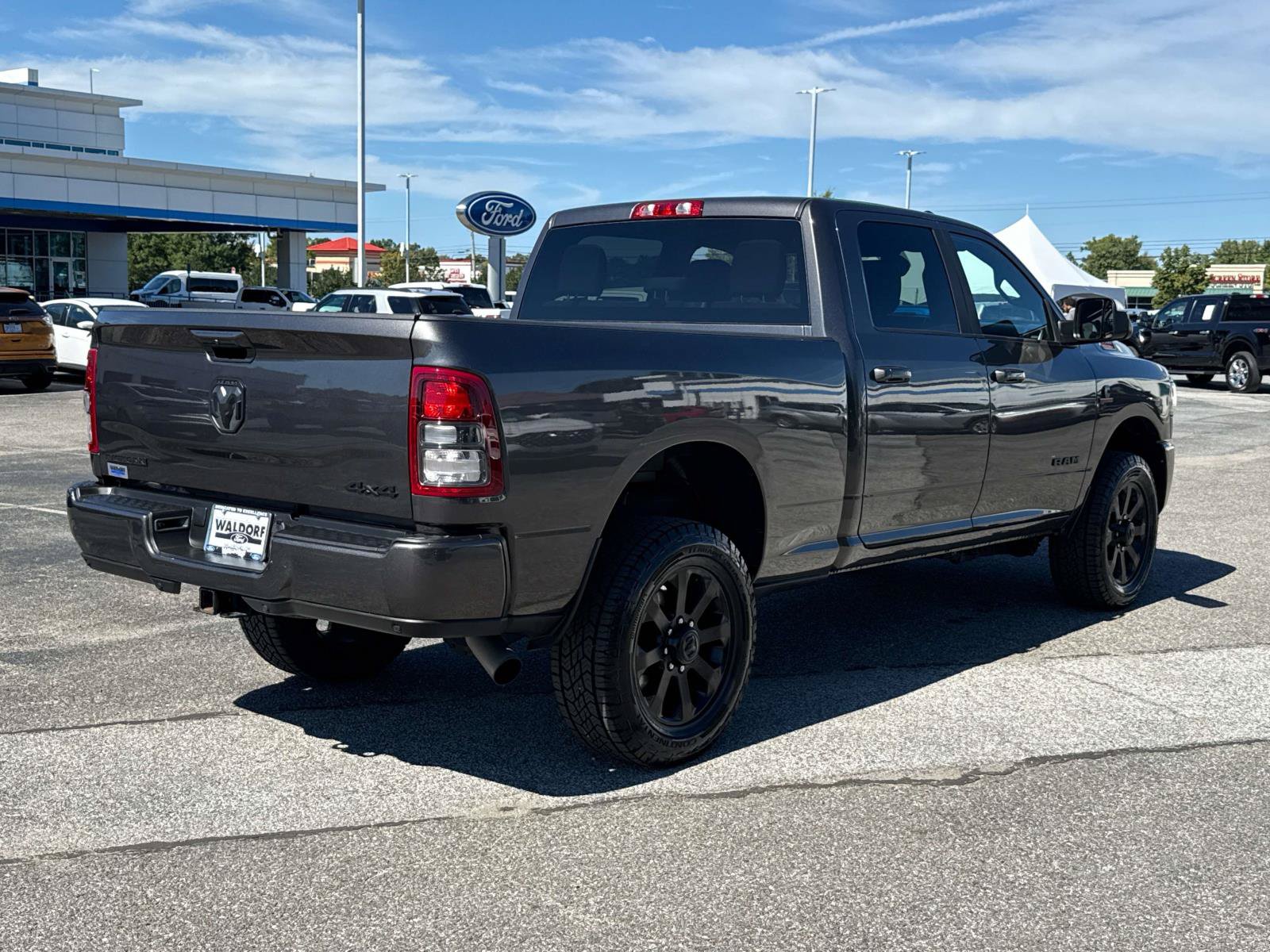 Used 2022 RAM 2500 Big Horn w/ Night Edition AWD/4WD image 2