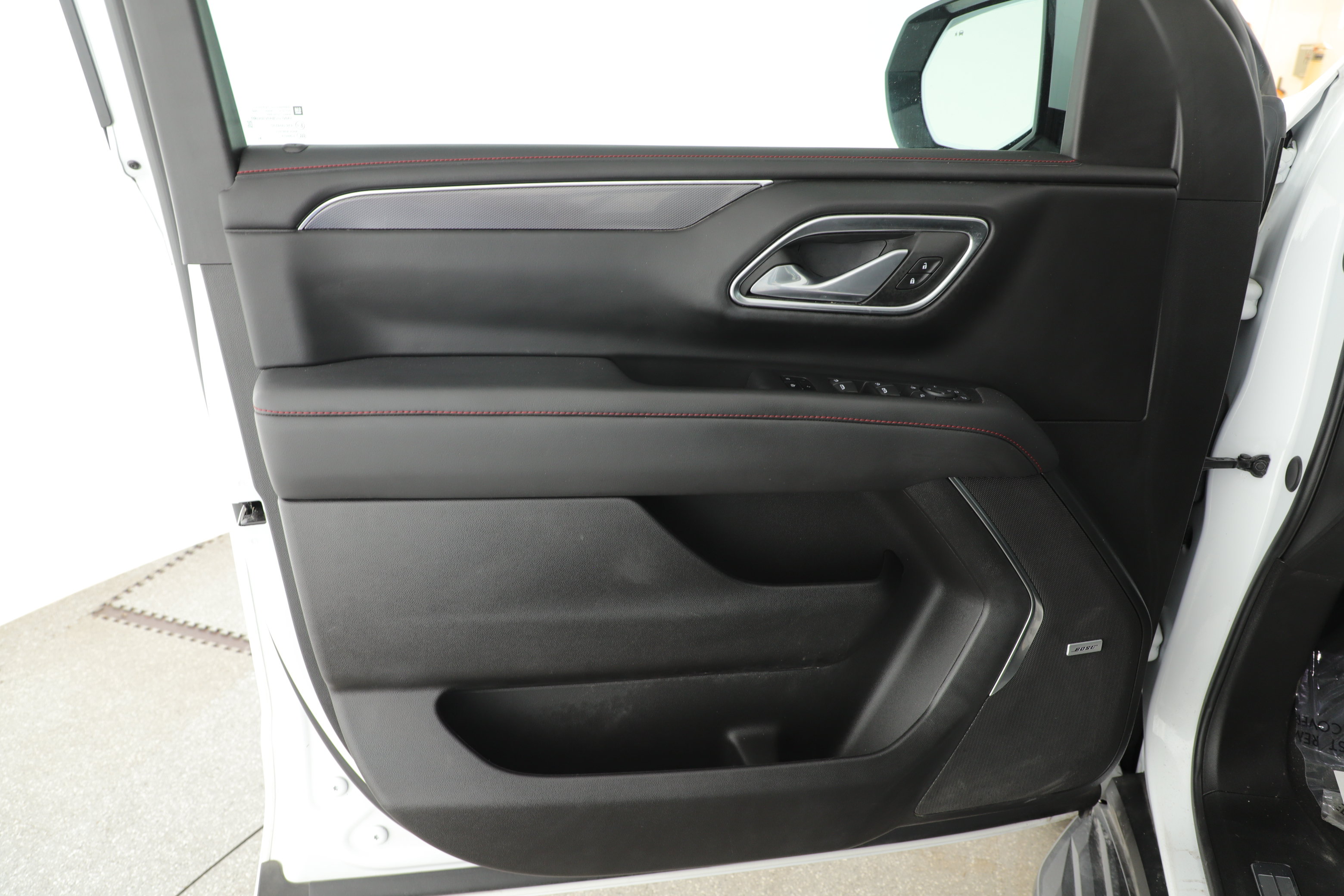 Used 2024 Chevrolet Tahoe RST w/ Luxury Package AWD/4WD image 7
