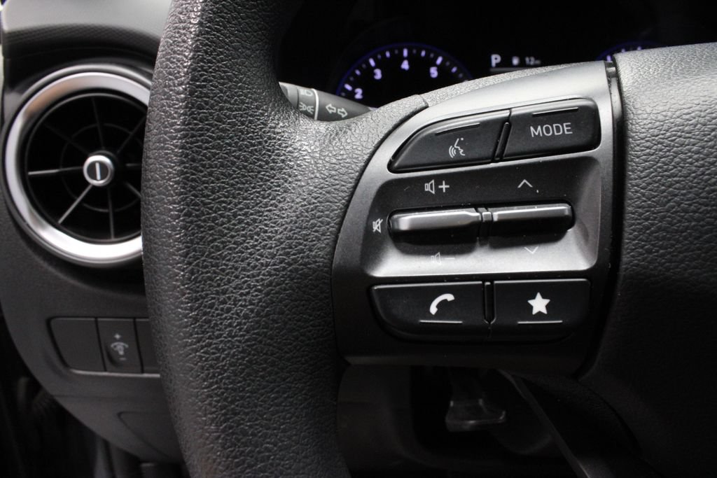 Used 2022 Hyundai Kona SE FWD image 26
