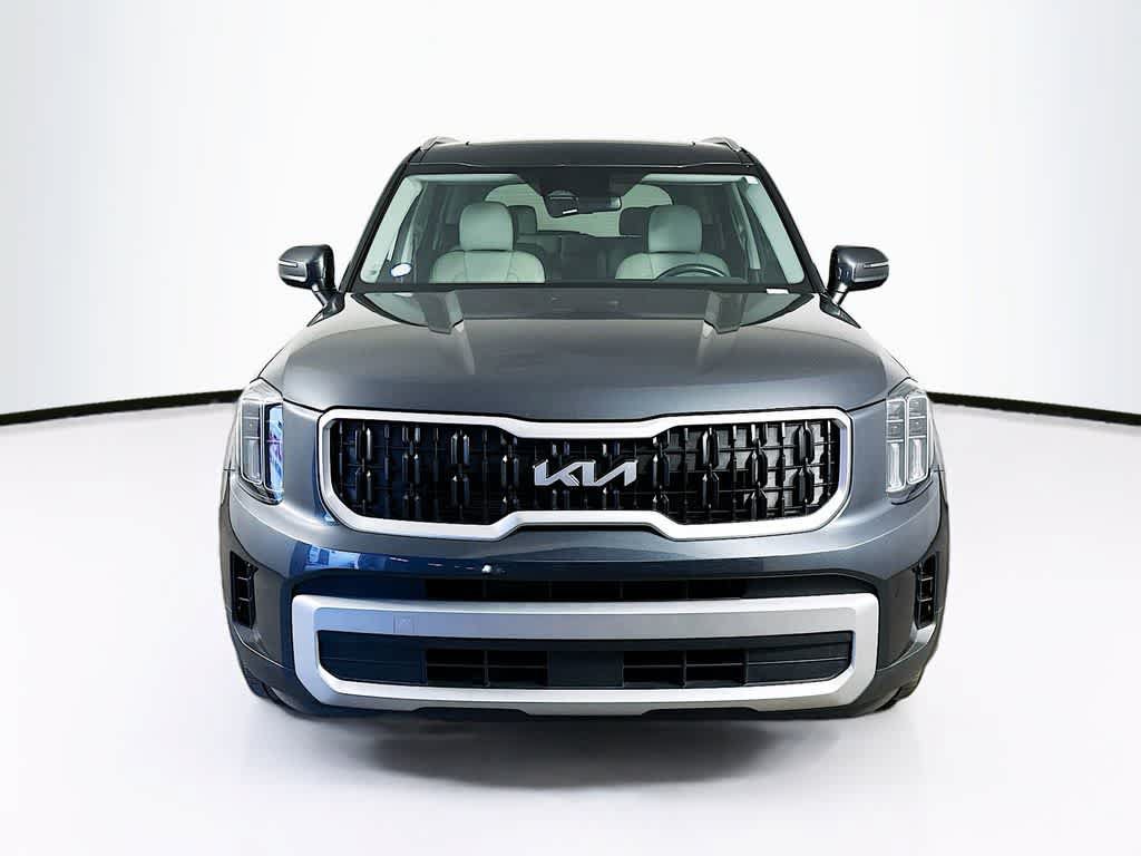 Used 2024 Kia Telluride EX w/ EX Captain's Chair Package FWD image 6