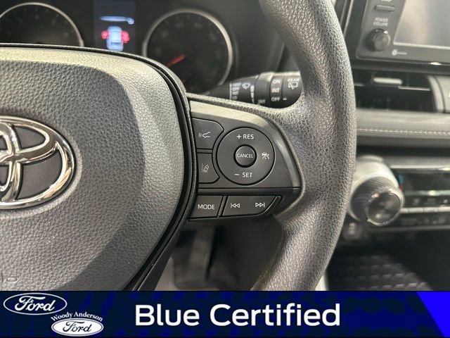 Used 2022 Toyota RAV4 XLE w/ Convenience Package image 12