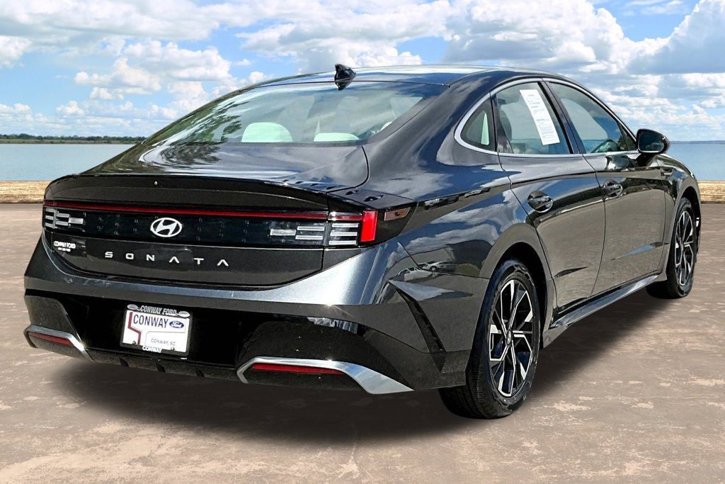 Used 2025 Hyundai Sonata SEL FWD image 8