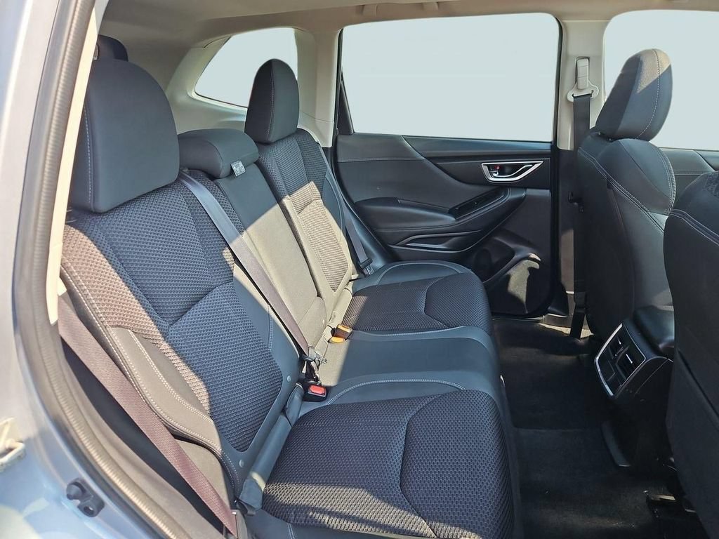 Used 2023 Subaru Forester Premium AWD/4WD image 30