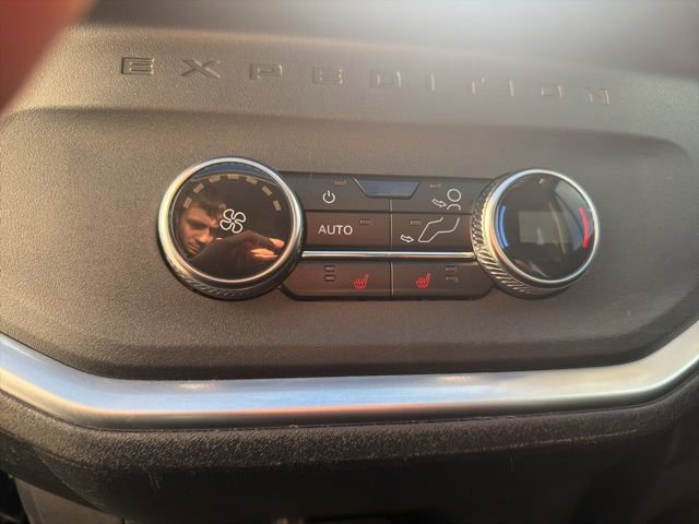 Certified 2025 Ford Expedition Max Platinum image 12