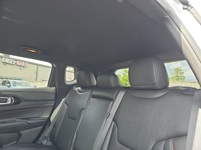 Used 2025 Jeep Compass Trailhawk AWD/4WD image 14