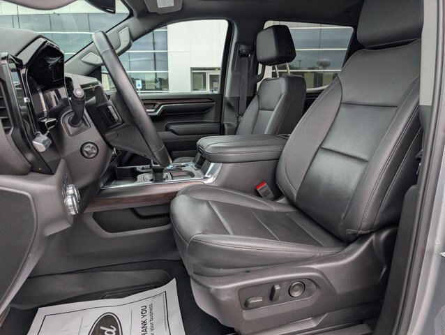 Used 2024 GMC Sierra 1500 SLT w/ SLT Premium Plus Package AWD/4WD image 13