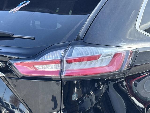 Certified 2019 Ford Edge SEL w/ Equipment Group 201A image 9