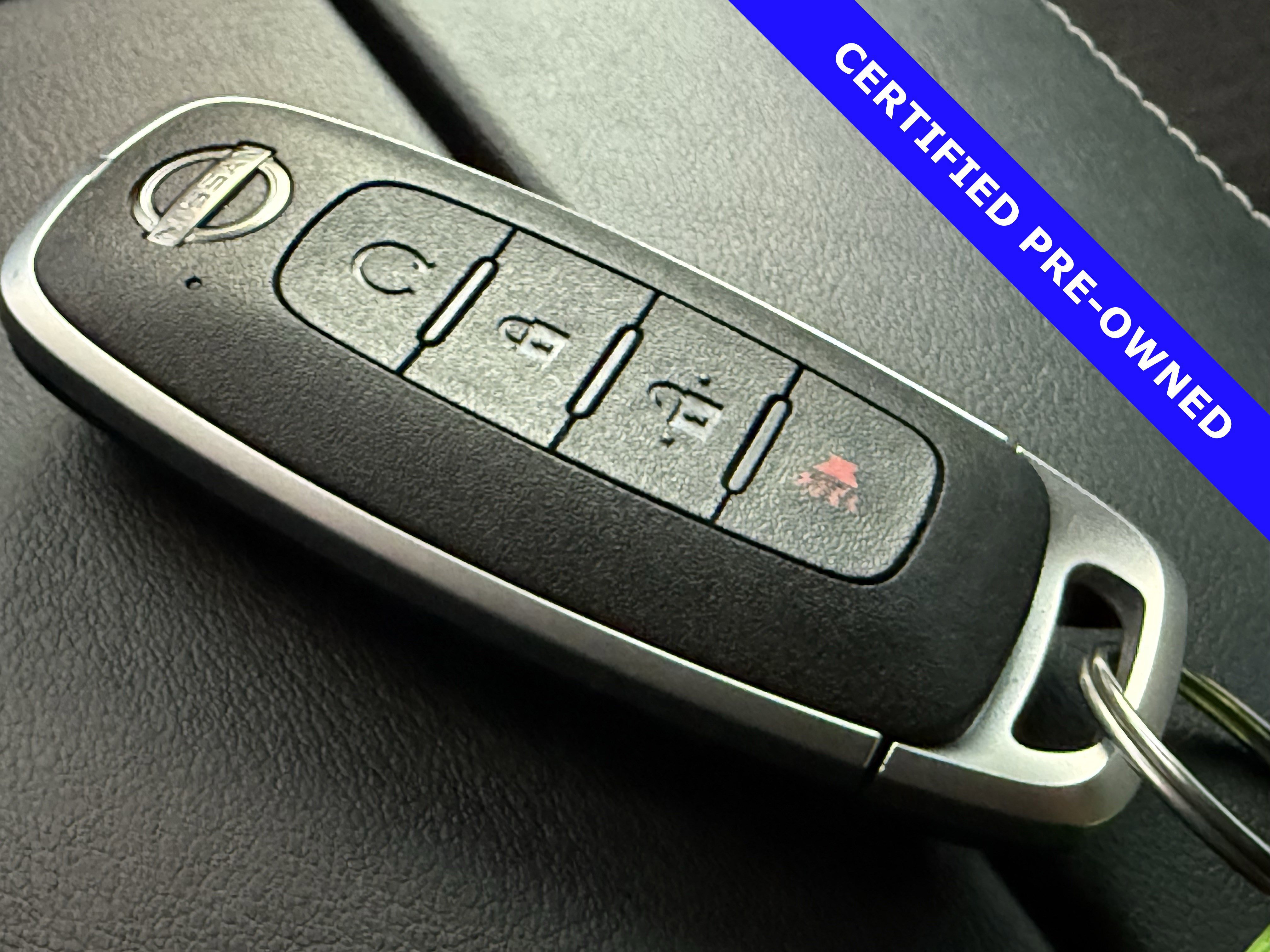 Used 2023 Nissan Rogue SV image 31