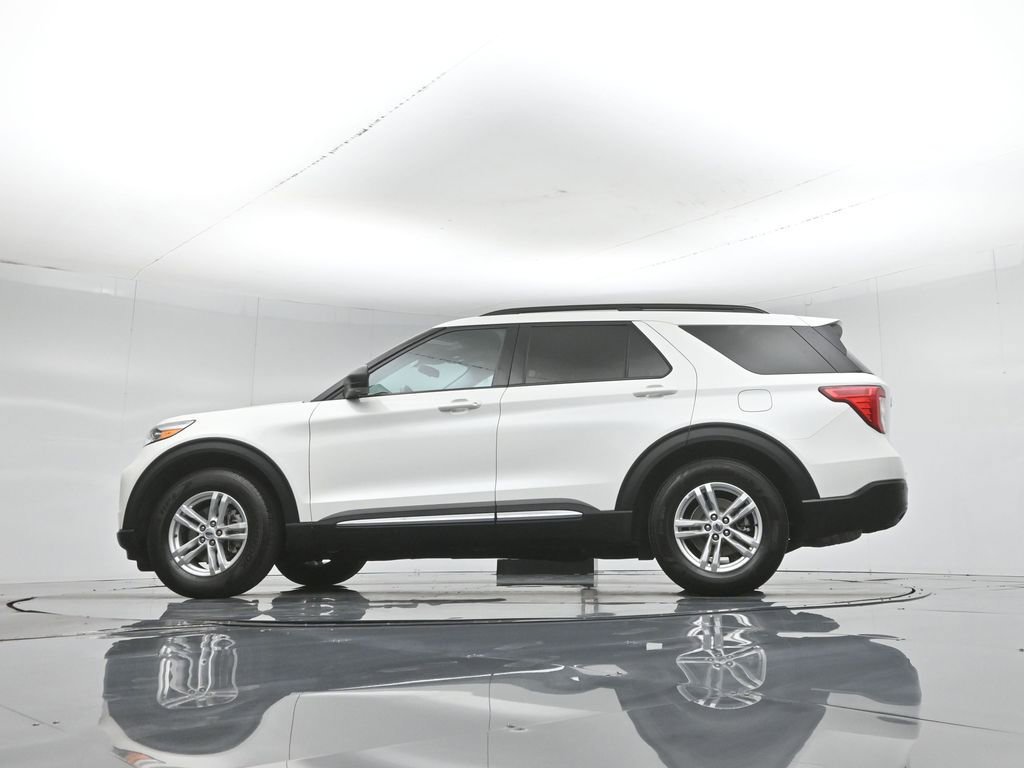 Certified 2023 Ford Explorer XLT RWD image 56
