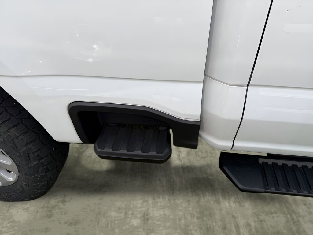 Certified 2024 Ford F250 XLT w/ FX4 Off-Road Package image 18