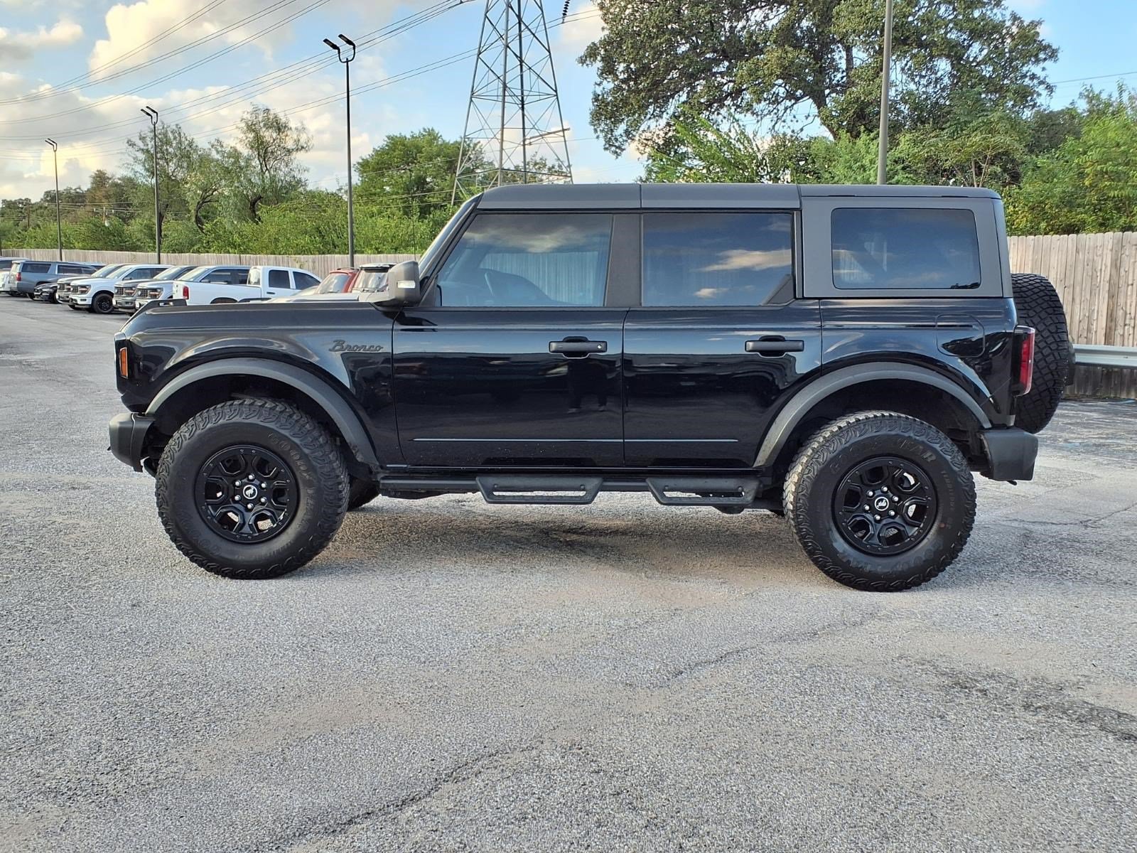 Certified 2023 Ford Bronco Wildtrak AWD/4WD image 8