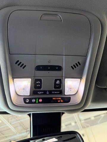 Used 2021 GMC Terrain SLT w/ Infotainment Package II image 22