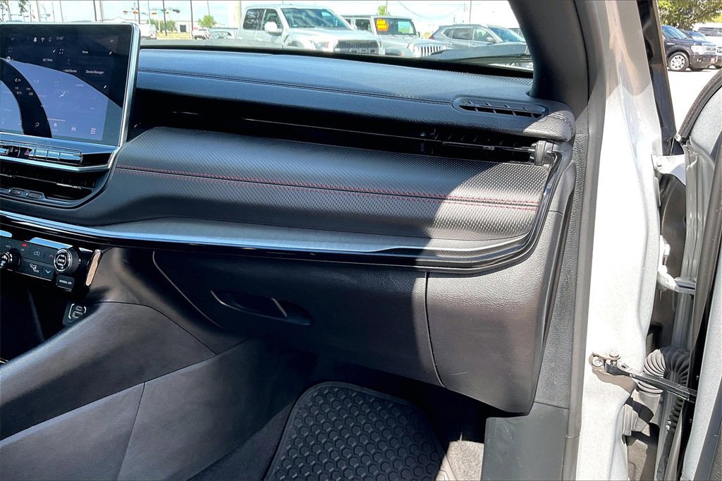 Used 2024 Jeep Compass Trailhawk image 23