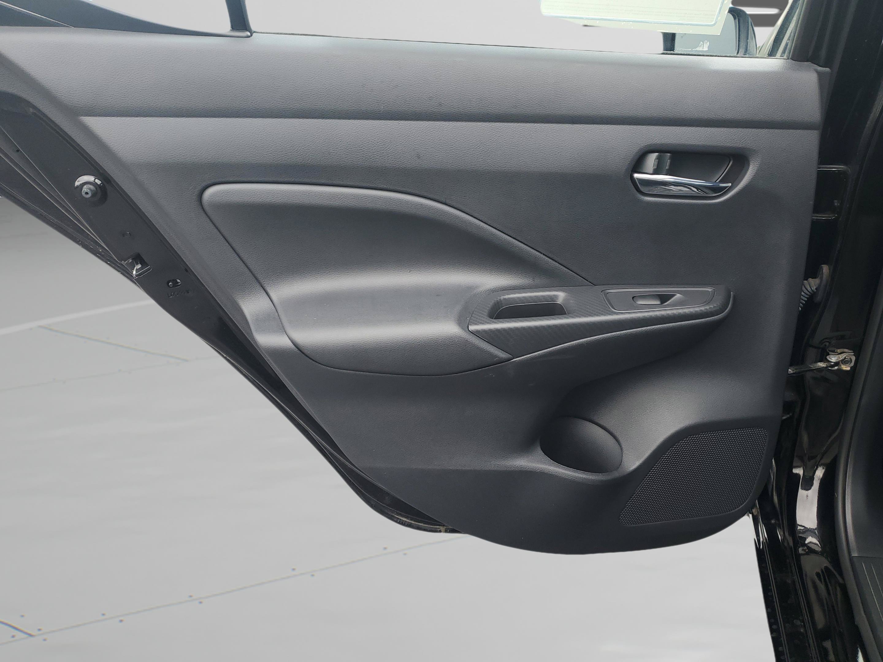 Used 2025 Nissan Versa SV FWD image 14