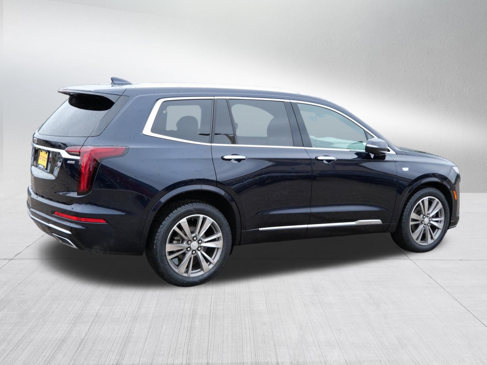 Used 2021 Cadillac XT6 Premium Luxury w/ Platinum Package AWD/4WD image 7