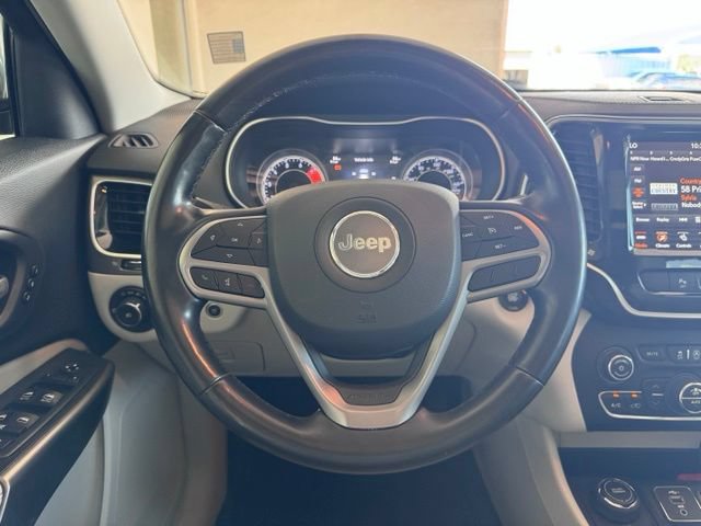 Used 2020 Jeep Cherokee Limited w/ Advanced Safety Group AWD/4WD image 16