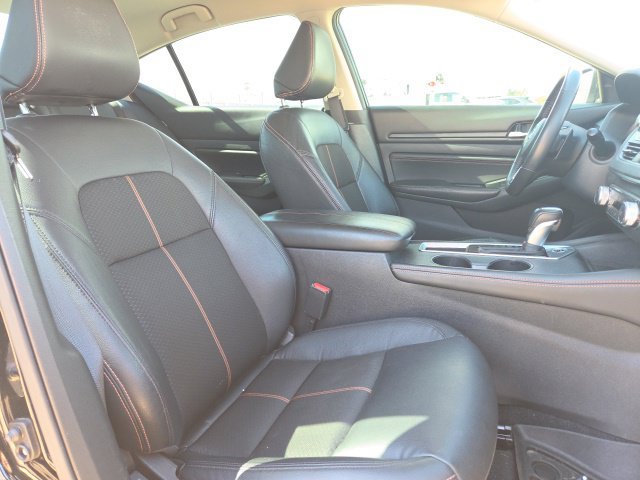 Used 2021 Nissan Altima 2.5 SR FWD image 17