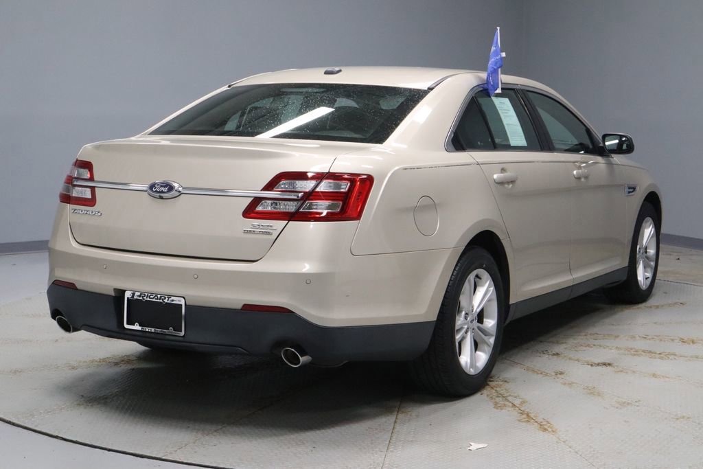 Certified 2018 Ford Taurus SEL image 5