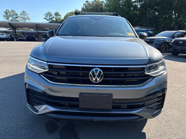 Used 2024 Volkswagen Tiguan SE R-Line FWD image 8