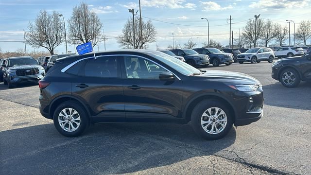 Certified 2023 Ford Escape Active w/ Tech Pack #2 image 6