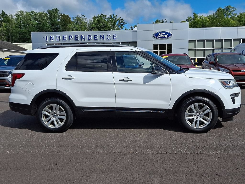 Certified 2018 Ford Explorer XLT w/ Equipment Group 201A AWD/4WD image 12