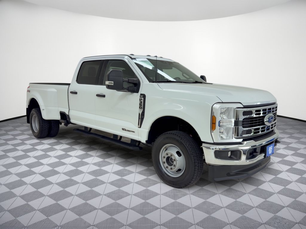 Certified 2025 Ford F350 XLT w/ FX4 Off-Road Package AWD/4WD image 7