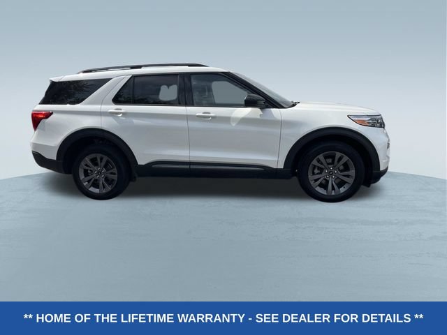 Certified 2024 Ford Explorer XLT w/ Equipment Group 202A AWD/4WD image 3