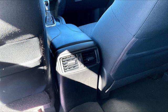 Used 2017 Nissan Rogue SV FWD image 33