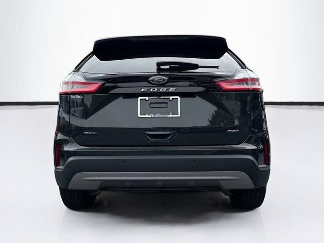 Certified 2022 Ford Edge SEL w/ Convenience Package AWD/4WD image 9
