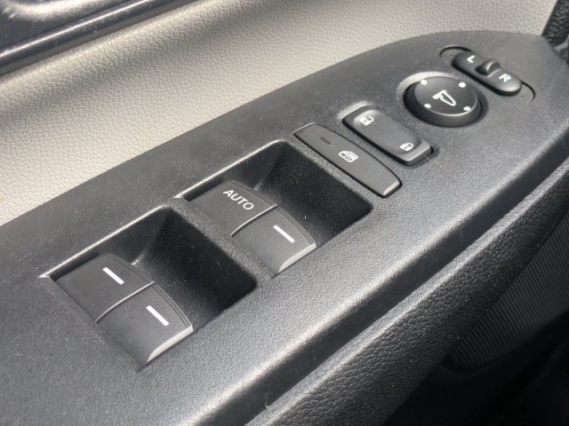 Used 2018 Honda CR-V LX image 22