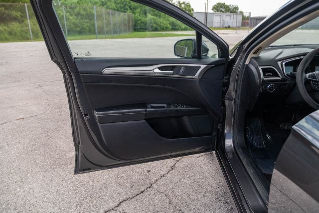 Certified 2020 Ford Fusion SE FWD image 11