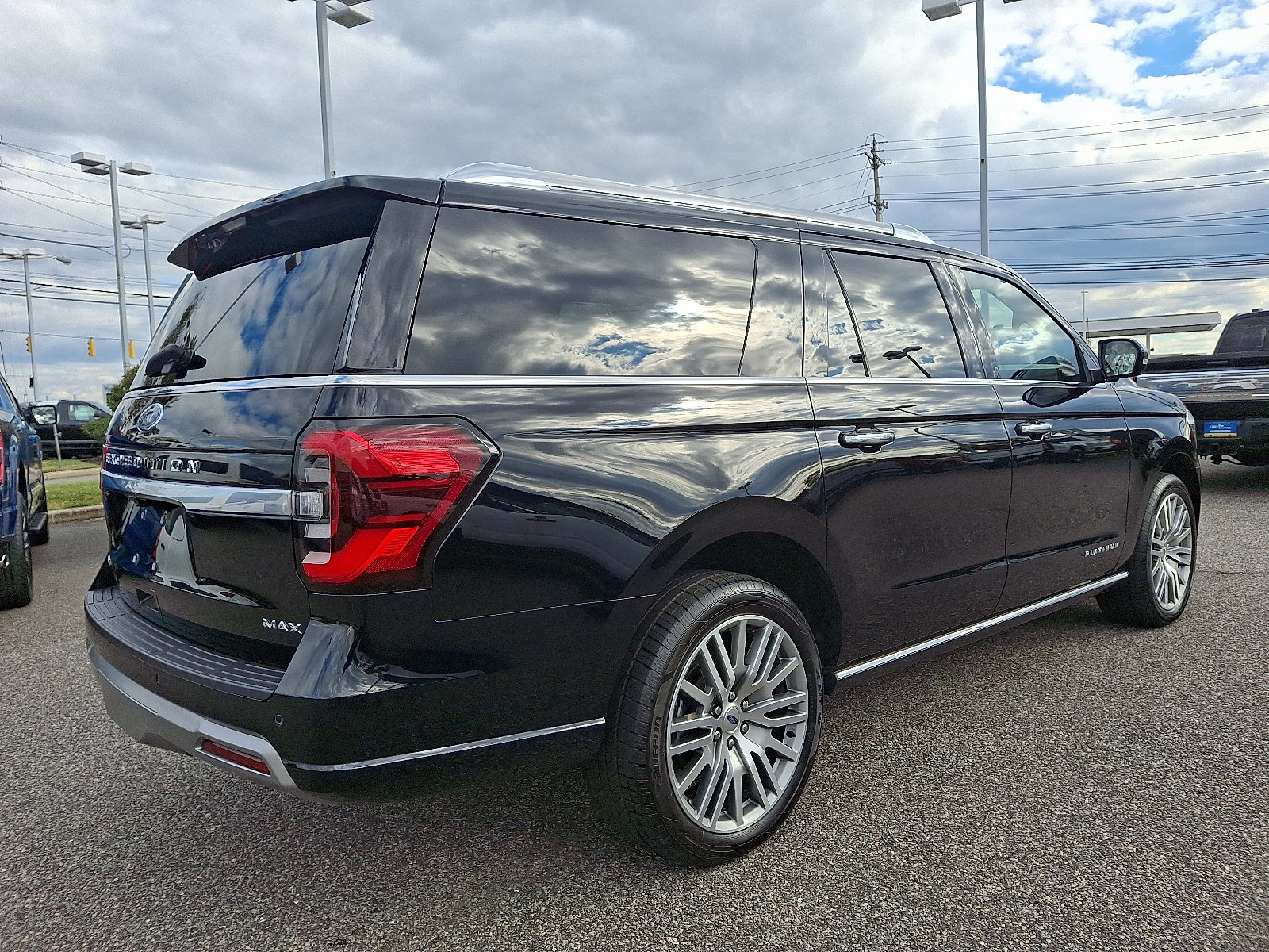 Certified 2022 Ford Expedition Max Platinum image 7