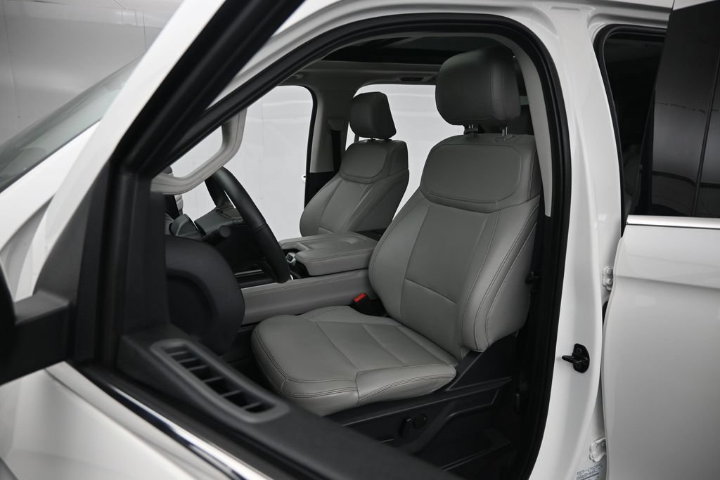 Certified 2025 Ford Expedition Max Active RWD image 9
