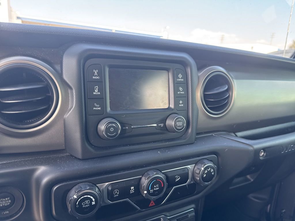 Used 2018 Jeep Wrangler Unlimited Sport image 11