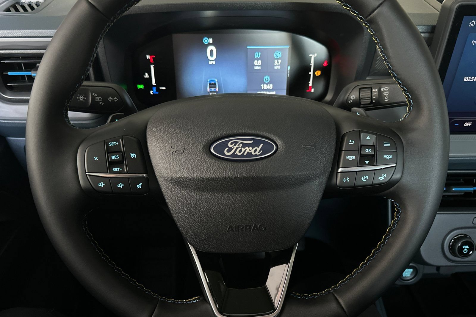 Certified 2025 Ford Maverick Lobo AWD/4WD image 27