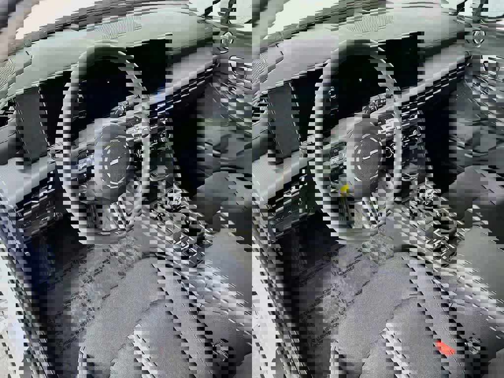 Used 2025 Hyundai Sonata SE FWD image 9