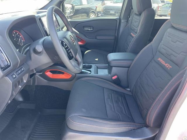 Used 2025 Nissan Frontier PRO-4X w/ Black Accent Package image 16
