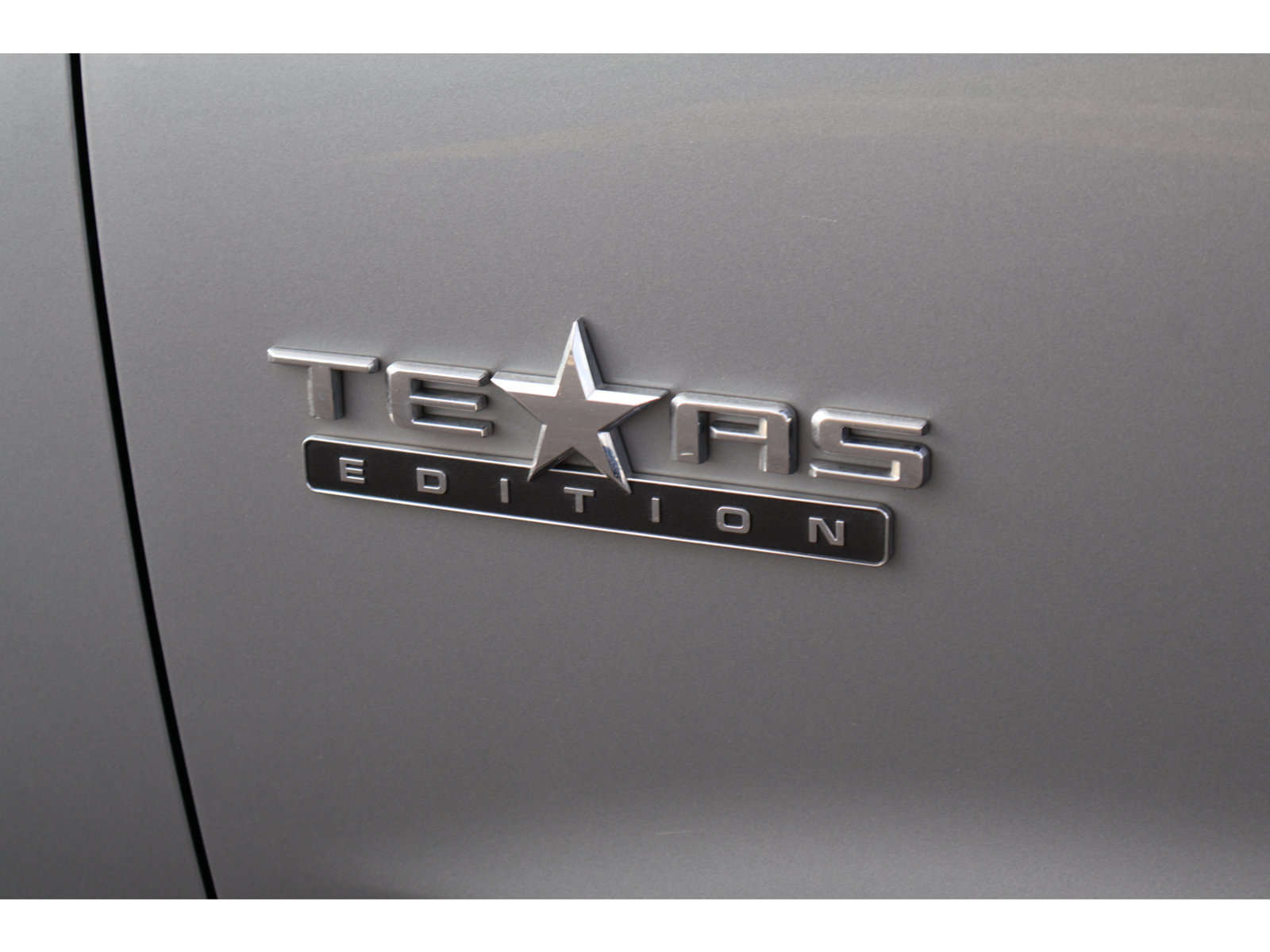 Used 2024 Chevrolet Silverado 1500 LT w/ Convenience Package II RWD image 9