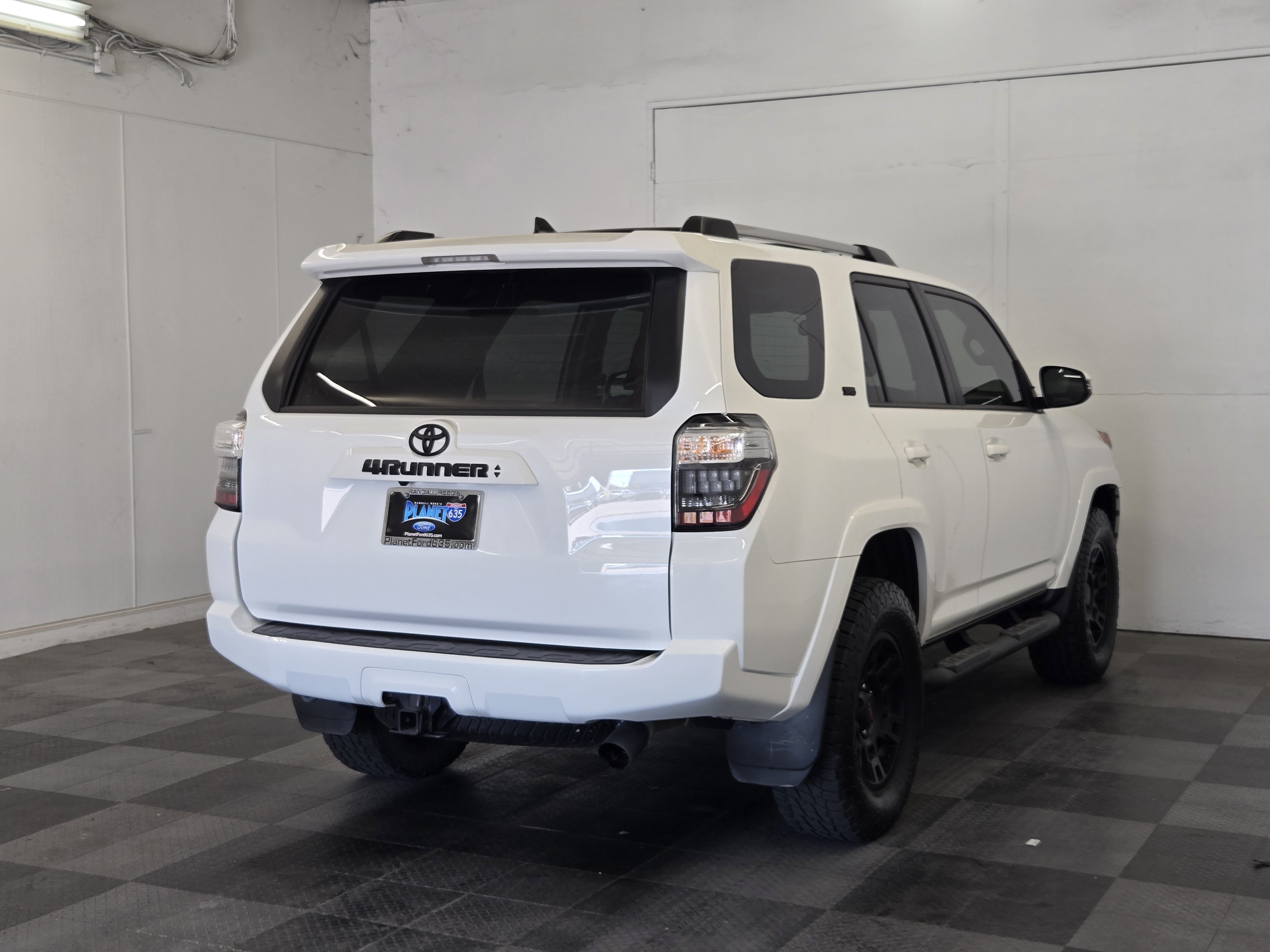 Used 2023 Toyota 4Runner SR5 Premium w/ Moonroof Package AWD/4WD image 7