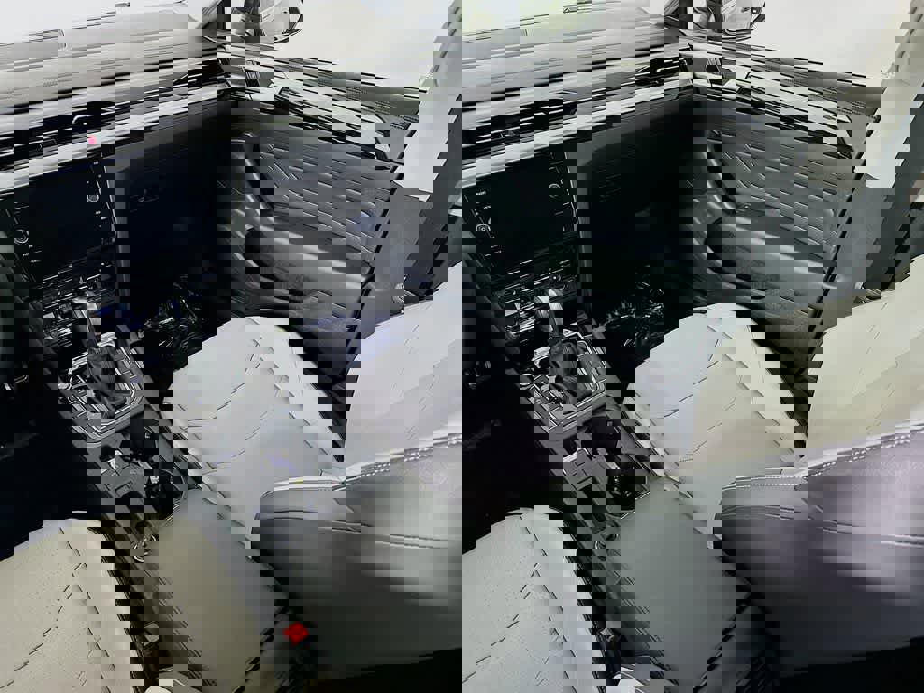 Used 2021 Volkswagen Arteon SE image 14