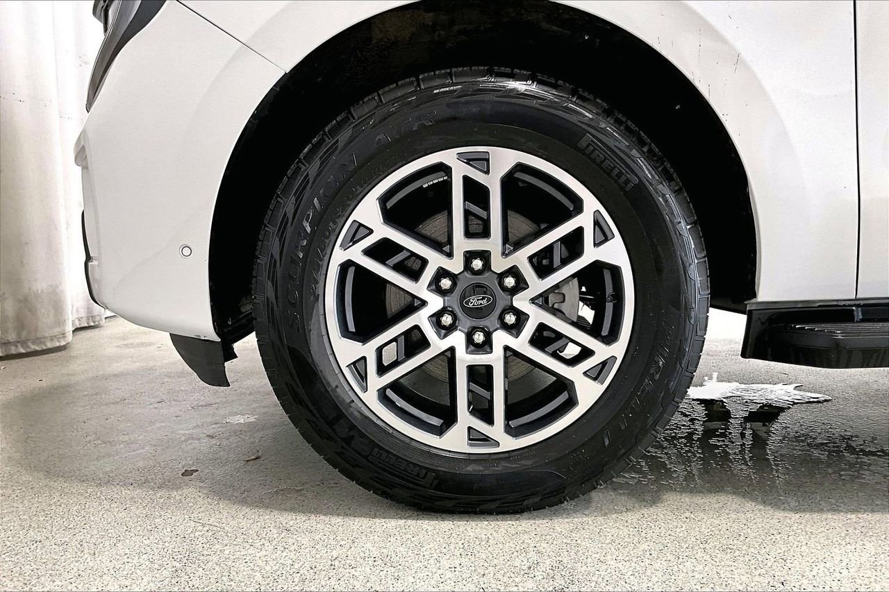 Certified 2025 Ford Expedition Max Active image 12