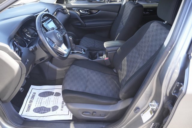 Used 2021 Nissan Rogue Sport SV image 9